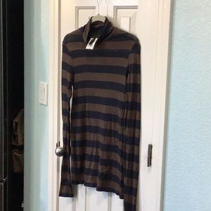 Brown and blue turtleneck top